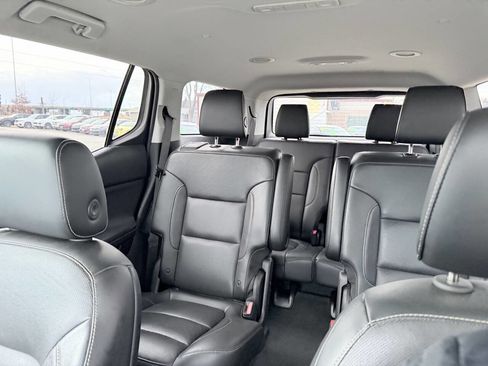 Used 2018 GMC Acadia SLT image 16