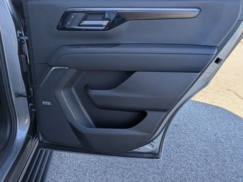 New 2026 Chevrolet Tahoe High Country AWD/4WD image 38