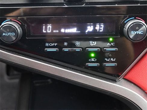 Used 2022 Toyota Camry XSE w/ Cold Weather Package image 6