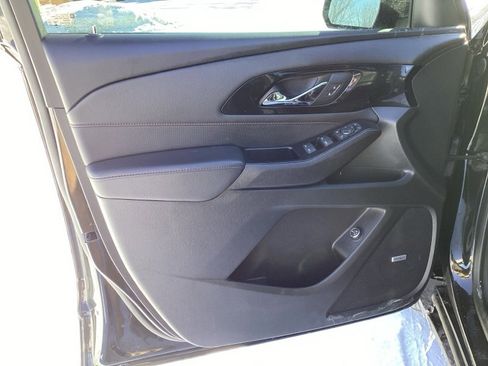 Used 2023 Chevrolet Traverse RS image 14
