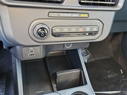 New 2026 Ford Maverick XL image 22