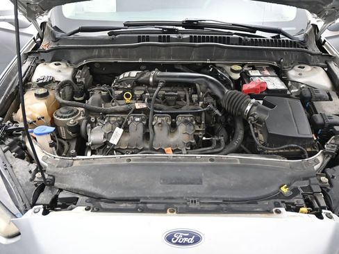 Used 2016 Ford Fusion SE AWD/4WD image 24