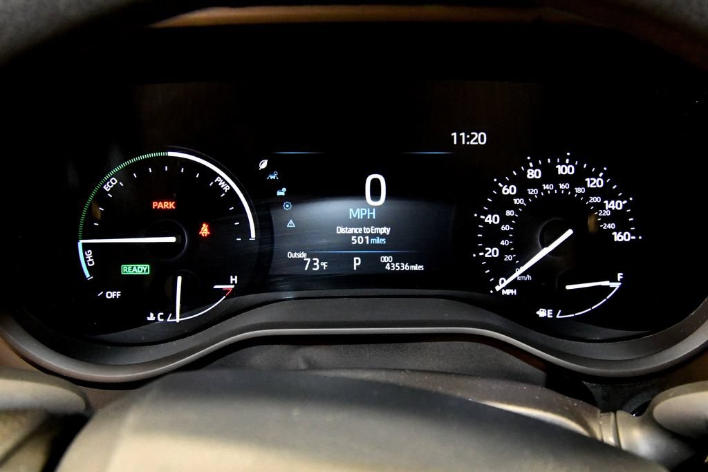 Used 2025 Toyota Sienna LE FWD image 22