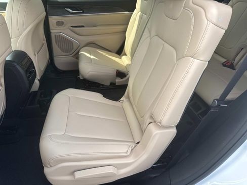 New 2026 Jeep Grand Cherokee L Limited AWD/4WD image 16