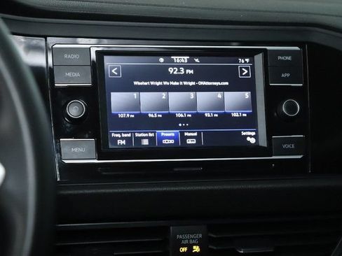 Used 2023 Volkswagen Jetta SE w/ Panoramic Sunroof Package FWD image 26