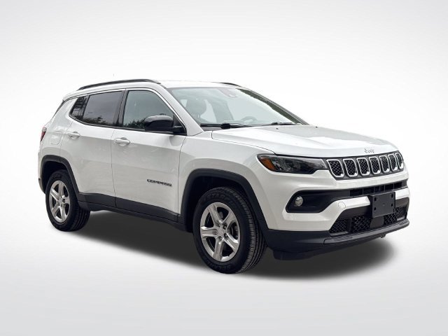 Used 2024 Jeep Compass Latitude AWD/4WD image 9