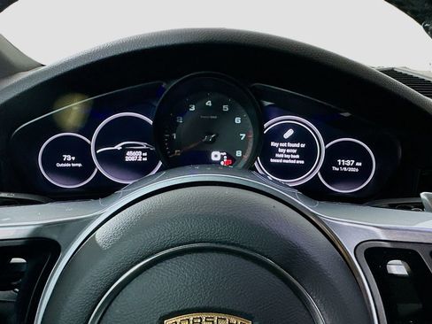 Used 2022 Porsche Cayenne Coupe image 13