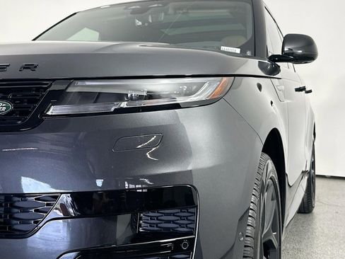 New 2025 Land Rover Range Rover Sport Dynamic SE image 8