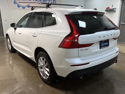 Used 2018 Volvo XC60 T5 Momentum image 3