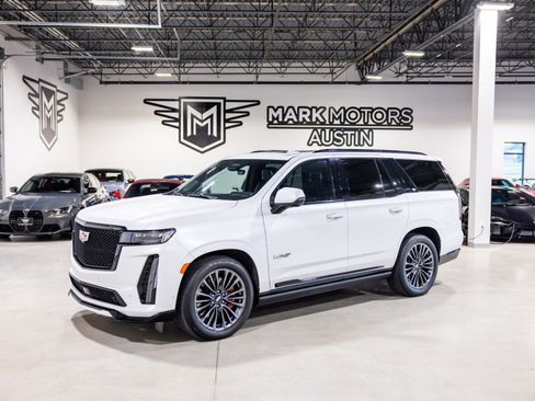 Used 2024 Cadillac Escalade V AWD/4WD image 1