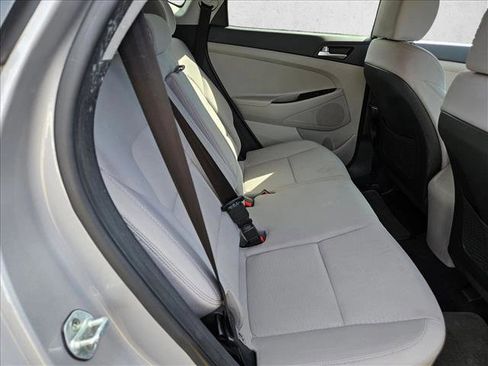 Used 2020 Hyundai Tucson SE image 22