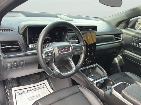 Used 2025 GMC Terrain Elevation w/ Elevation Premium Package AWD/4WD image 17