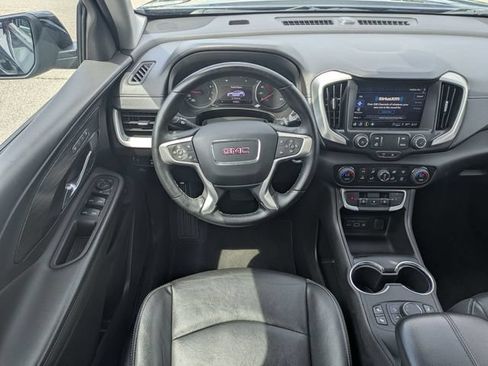 Used 2024 GMC Terrain SLT FWD image 30