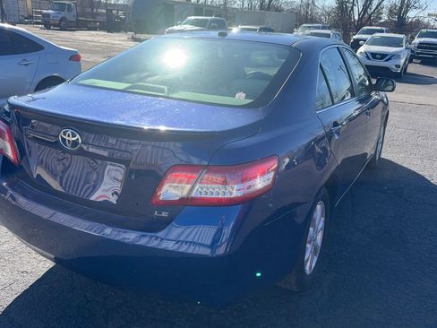 Used 2011 Toyota Camry LE image 5