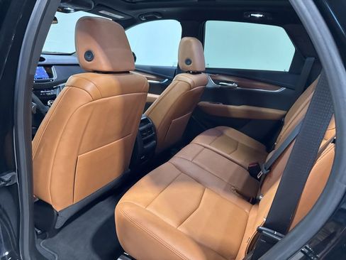 Used 2022 Cadillac XT5 Premium Luxury w/ LPO, Floor Liner Package AWD/4WD image 34