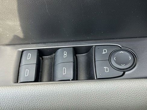Certified 2024 Chevrolet Colorado ZR2 w/ Technology Package AWD/4WD image 27