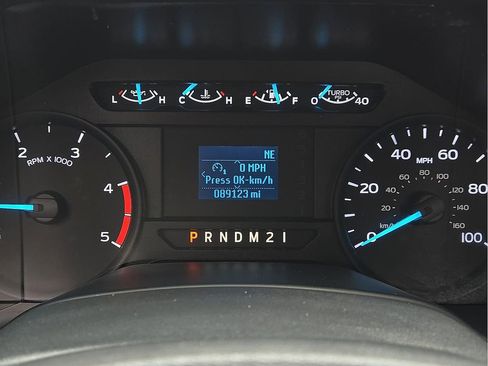 Used 2018 Ford F550 2WD Regular Cab Super Duty image 18