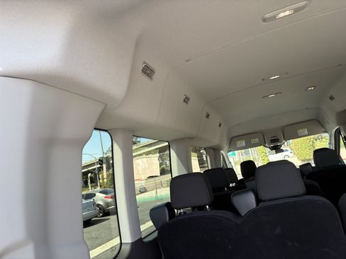Used 2025 Ford Transit 350 XLT RWD image 19