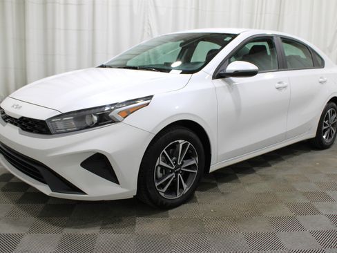 Used 2023 Kia Forte LXS w/ LXS Technology Package image 31