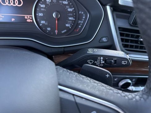 Used 2024 Audi Q5 2.0T Premium image 23