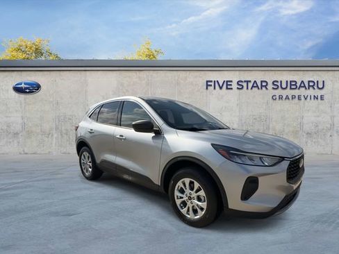 Used 2023 Ford Escape Active AWD/4WD image 2