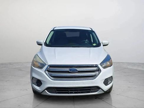 Used 2017 Ford Escape SE w/ SE Cold Weather Package AWD/4WD image 8
