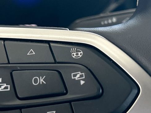 Certified 2024 Volkswagen Taos S FWD image 20