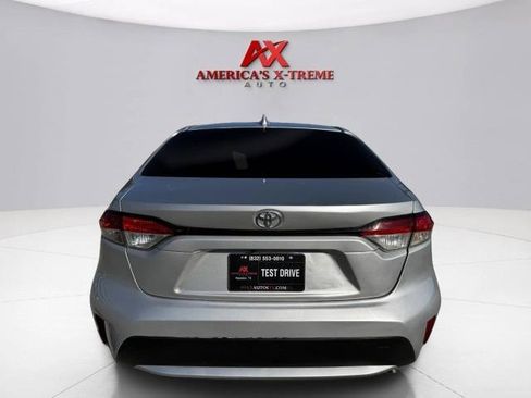 Used 2020 Toyota Corolla LE FWD image 5