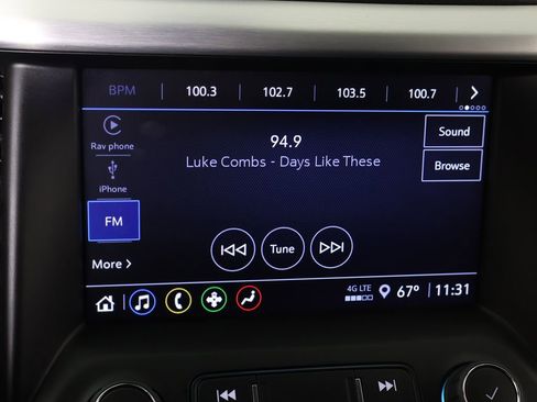 Used 2023 GMC Acadia SLE w/ Driver Convenience Package image 49