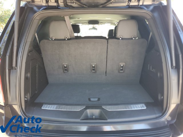 Certified 2022 Chevrolet Tahoe Z71 w/ Luxury Package AWD/4WD image 10