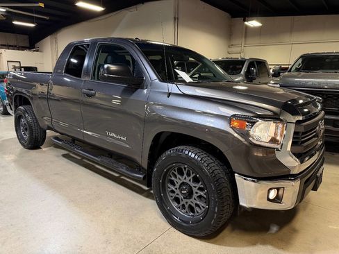 Used 2014 Toyota Tundra SR5 w/ SR5 Upgrade Package image 1
