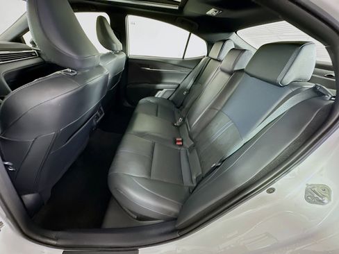 Used 2025 Toyota Camry XSE image 29