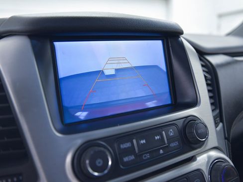 Used 2017 GMC Yukon SLT w/ Open Road Package image 22