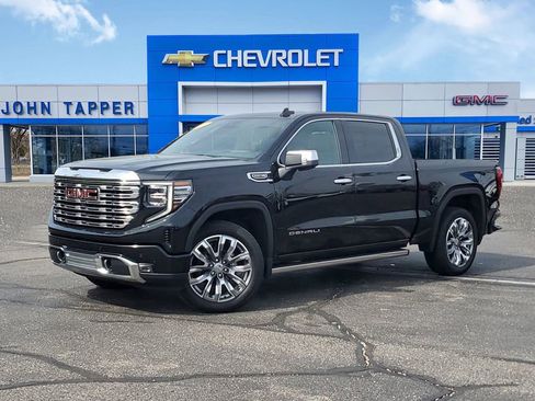 Used 2023 GMC Sierra 1500 Denali w/ Denali Reserve Package AWD/4WD image 1