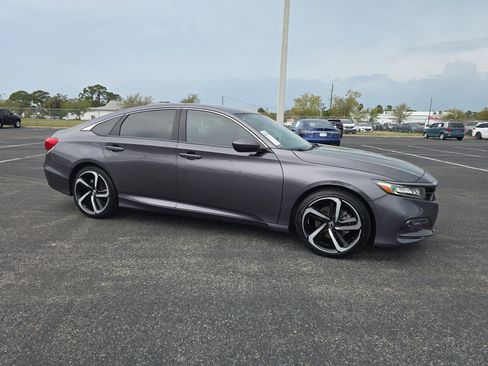 Used 2019 Honda Accord Sport image 2
