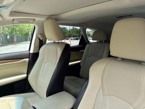 Used 2019 Lexus RX 350L AWD w/ Premium Package image 33