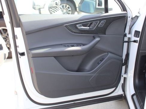 Used 2022 Audi Q7 2.0T Premium image 11