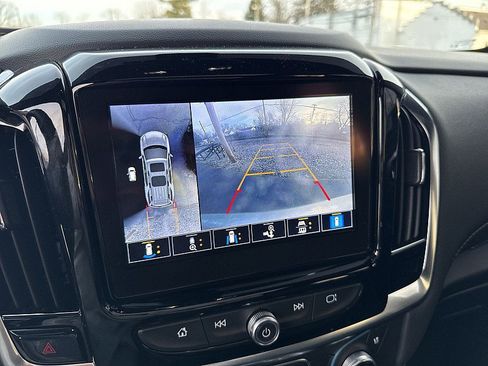 Used 2023 Chevrolet Traverse Premier w/ Redline Edition image 5