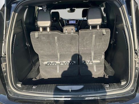 Used 2025 Chrysler Pacifica Select FWD image 26
