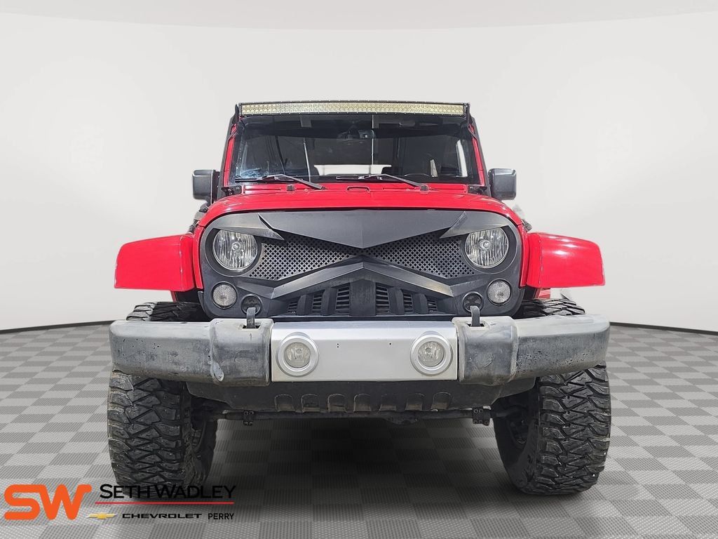 Used 2015 Jeep Wrangler Unlimited Sahara w/ Connectivity Group AWD/4WD image 2