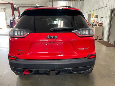 Used 2019 Jeep Cherokee Trailhawk w/ Cold Weather Group AWD/4WD image 24