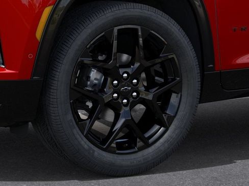 New 2026 Chevrolet Traverse RS w/ LPO, Floor Liner Package FWD image 9