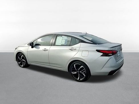 Used 2024 Nissan Versa SR image 5