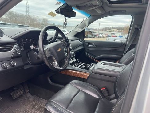 Used 2015 Chevrolet Suburban LTZ image 7