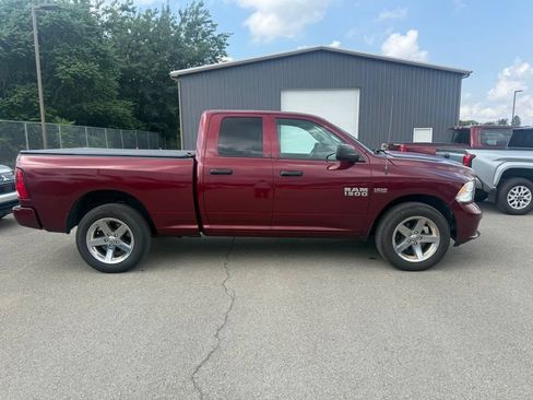 Used 2017 RAM 1500 Express AWD/4WD image 12