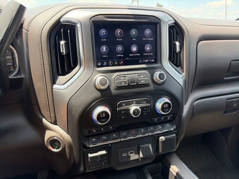 Used 2020 GMC Sierra 1500 Denali w/ Denali Ultimate Package AWD/4WD image 22