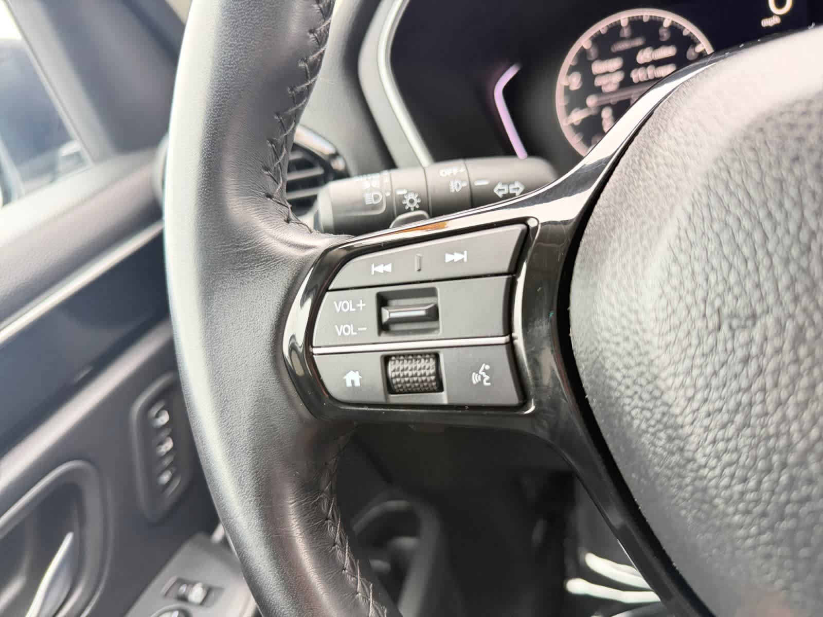Used 2025 Honda Pilot EX-L image 21