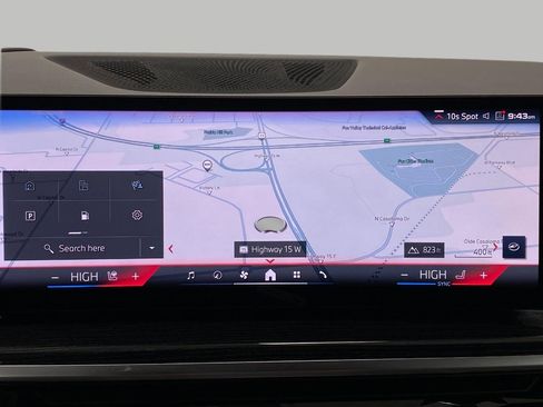 Certified 2025 BMW X7 M60i w/ Climate Comfort Package image 24