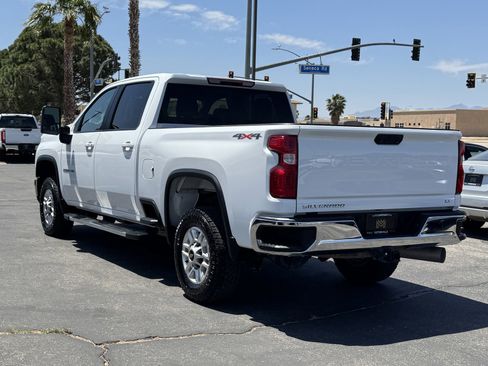Used 2024 Chevrolet Silverado 2500 LT AWD/4WD image 4