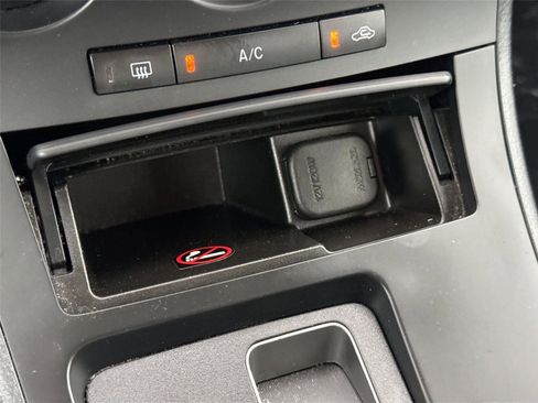 Used 2013 MAZDA MAZDA3 i Sport FWD image 23